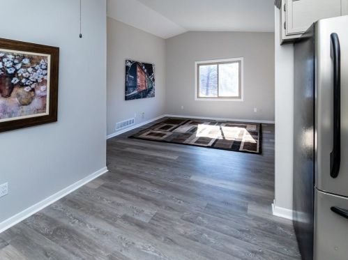 4392 Cinnamon Ridge Trl, Saint Paul MN  55122-3324 exterior