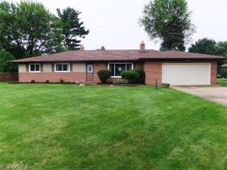 25827 Chaucer Dr, Cleveland OH  44145-4735 exterior