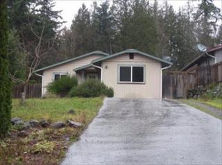 6124 Center St, Suquamish, WA 98392-9651