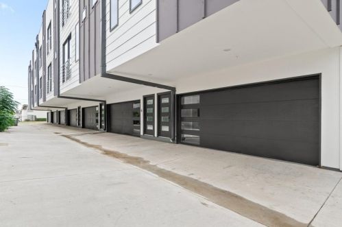 2006 Fitzhugh Ave, Dallas TX  75204-4694 exterior