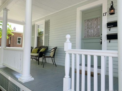 17 Bretton Rd, Middletown, CT 06457-4109
