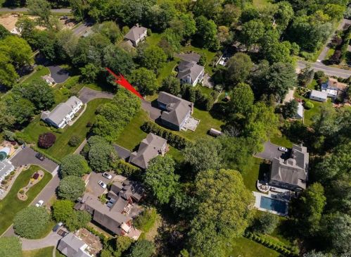 5 Christopher Ln, Norwalk CT  06851-3325 exterior