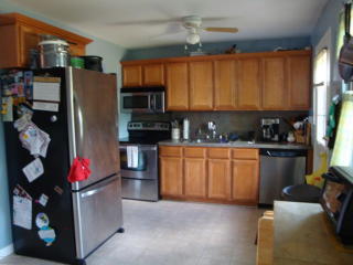 6 Village Ct, Hazlet, NJ 07730-1530