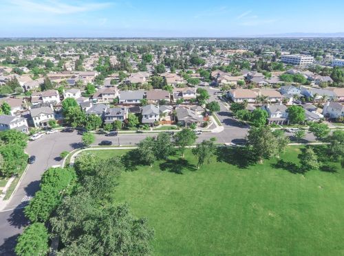1820 Parkside Way, Valley Home, CA 95361-8676