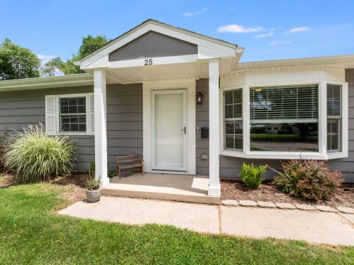 25 Surrey Rd, Boulder Hill, IL 60538-2024