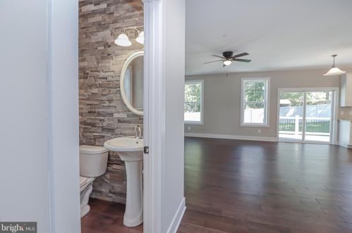 31 Chrisba Rd, Severna Park MD  21146-3060 exterior