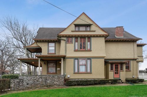 173 Hillside Ave, Waterbury, CT 06710-2112