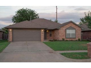 1845 Parkridge Dr, Norman, OK 73071-1300