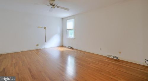 1455 Country Club Dr, Lancaster PA  17601-5211 exterior