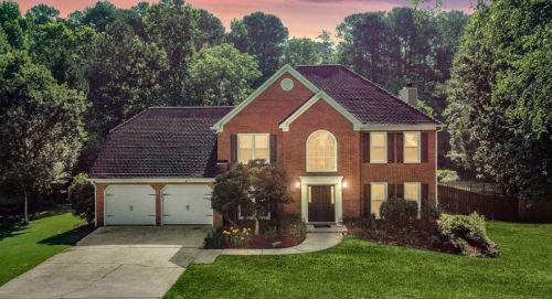 136 Threechop Dr, Marietta, GA 30064-5107