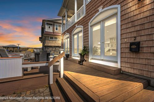 2 Reese Ave, Lavallette, NJ 08735-2233
