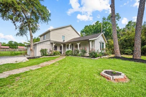 322 Bay Shore Dr, Morgans Point, TX 77571-6606