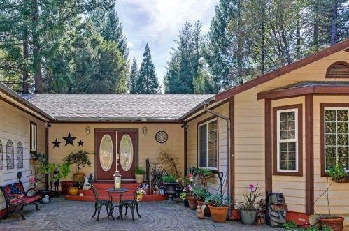 6574 Red Robin Rd, Swansboro Country, CA 95667-8195