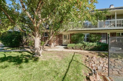 7166 Bentley Cir, Englewood CO 80112-1186 exterior