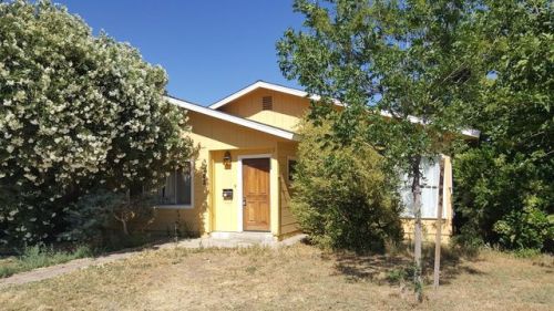 202 Lincoln St, Coalinga, CA 93210-1527