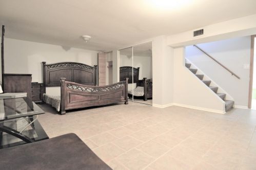 7769 Nordica Ave, Niles IL  60714-3311 exterior