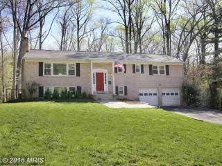 9102 Santayana Dr, Fairfax, VA 22031-3026