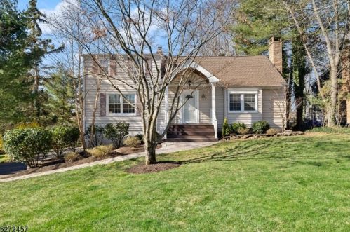 26 Sunset Pl, Millington, NJ 07946-1332