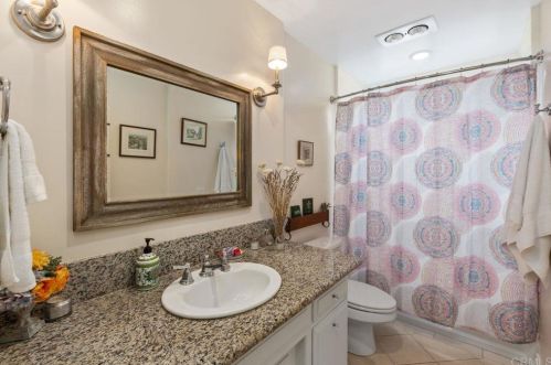 3433 Royal Rd, Vista CA  92084-6616 exterior