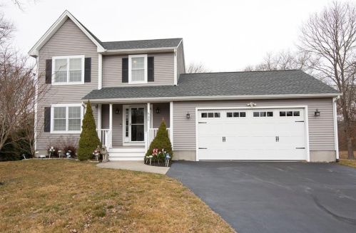 38 Fieldstone Way, Westerly, RI 02891-2697