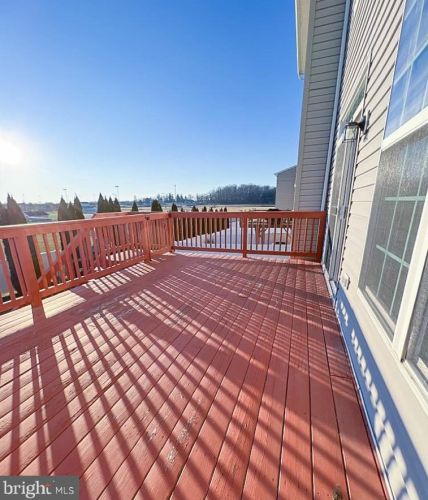 15 Union Ridge Dr, Charles Town WV  25414-4990 exterior