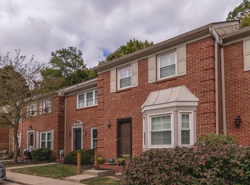 9120 Dominion Cir, Cincinnati, OH 45249-8401