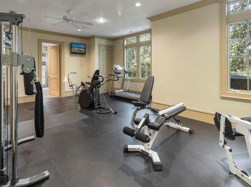 5540 Lake Island Dr, Atlanta GA  30327-4832 exterior