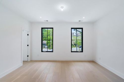 2931 Lookout Pl, Atlanta GA  30305-3217 exterior