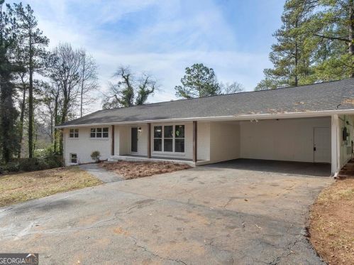 3669 Herschel Rd, Atlanta GA  30337-2306 exterior