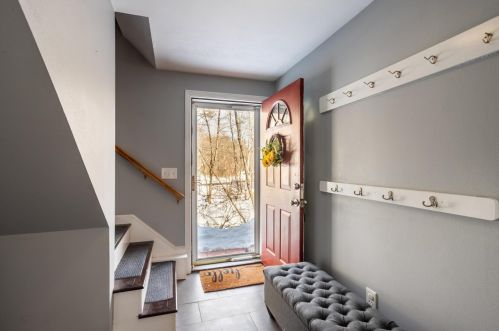 149 Warner Hill Rd, Derry, NH 03038-4717