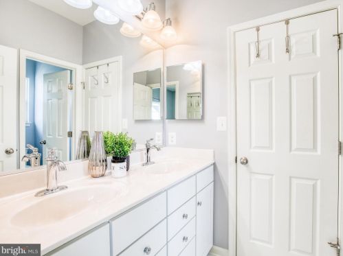 395 Lord Fairfax St, Charles Town WV 25414-2529 exterior