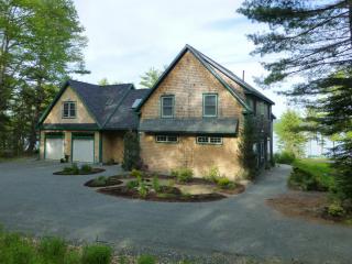 62 Dwelly Point Rd, Franklin, ME 04634-3118