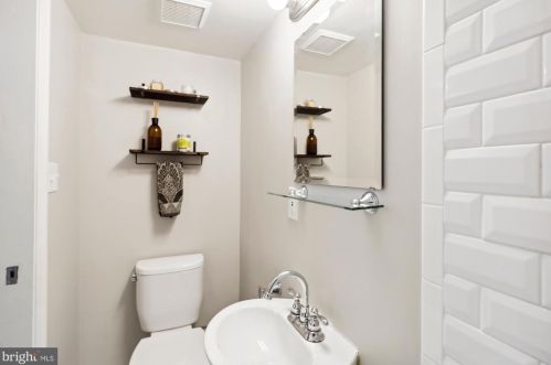 6409 Eastern Ave, Silver Spring MD  20912-4728 exterior