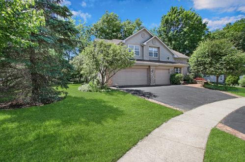 7272 Presidential Dr, Gurnee IL  60031-5302 exterior