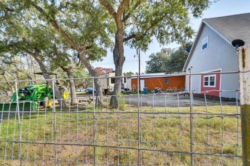 193 Valley Dr, Georgetown, TX 78633