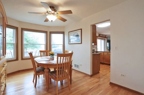 809 Burning Trl, Carol Stream IL  60188-9148 exterior