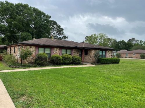 2114 County Road 391, Pearland, TX 77581-6844