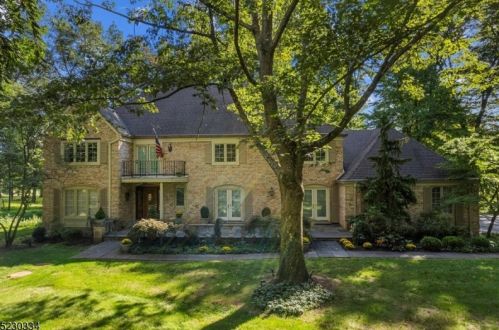 4 Flintlock Rd, Flemington, NJ 08822-7140