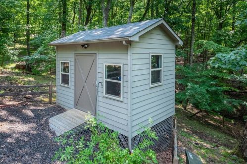 550 Fairway Dr, Big Canoe GA  30143-7946 exterior