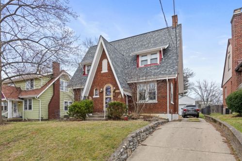 6320 Heitzler Ave, Cincinnati, OH 45224-1930