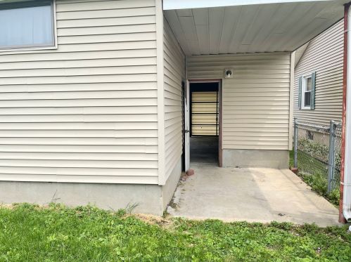 1645 Creve Coeur St, Rockwell, IL 61301-1371
