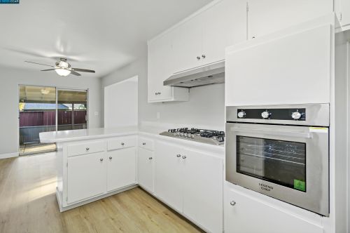 346 Larchmont St, Hayward, CA 94544-1102
