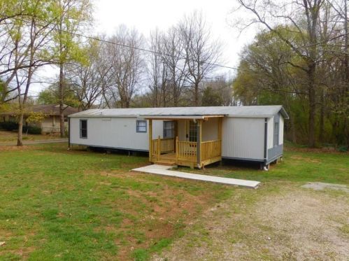 714 Peachtree Rd, Jefferson GA  30549-1560 exterior