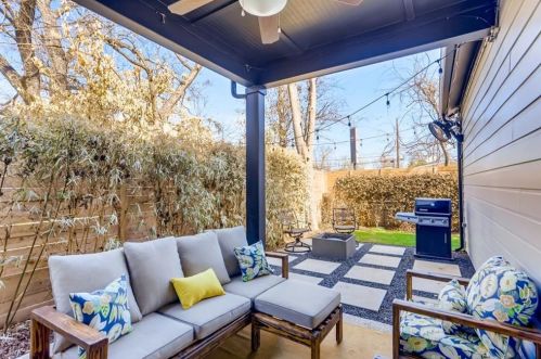 2602 Diaz St, Austin TX  78702-3915 exterior