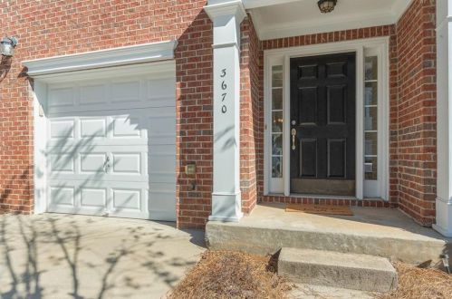 3670 Chattahoochee Summit Dr, Atlanta, GA 30339-3254