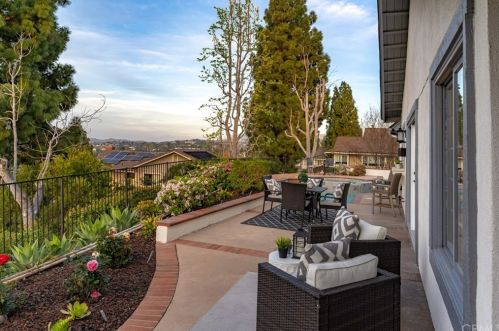 611 Frontier Ct, Anaheim CA  92807-4731 exterior