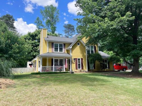 3003 Glynn Mill Dr, Lithonia, GA 30039-4498