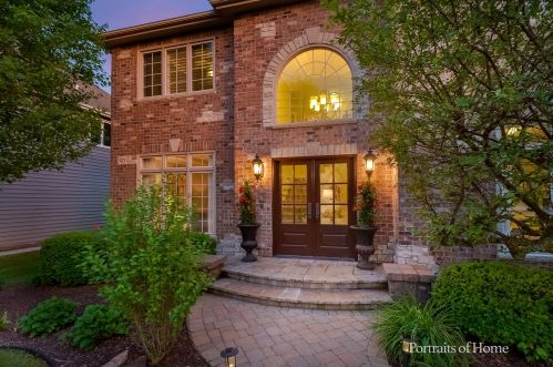 2556 Dewes Ln, Naperville, IL 60564-8474