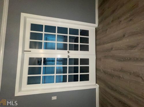 71 Montre Sq, Atlanta GA  30327-4044 exterior