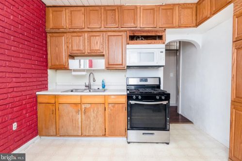 841 Lalor St, Trenton NJ  08610-6556 exterior